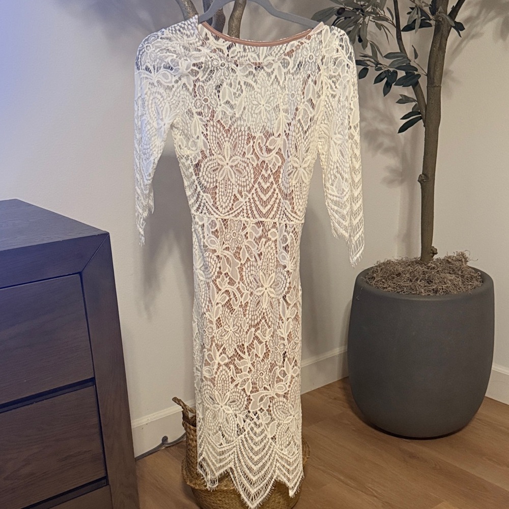 Elegant White Lace Dress